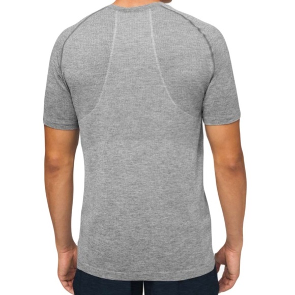 Lululemon Men’s Metal Vent Tech Short Sleeve
2.0 with Logo Heathered Slate Med - Picture 5 of 8
